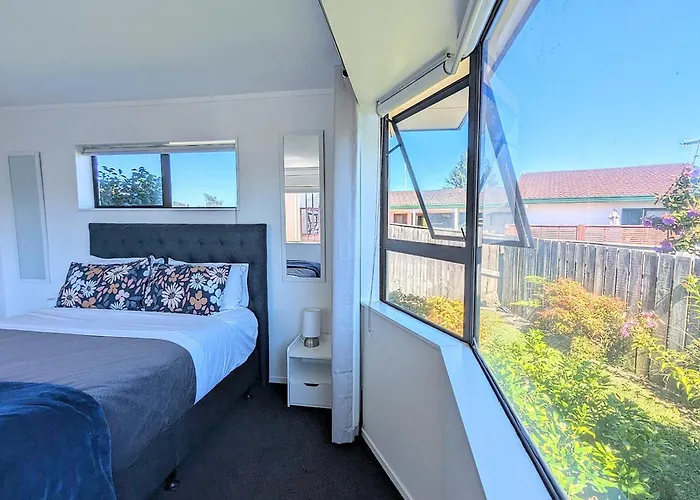 Available Now! Family Near Redwood Forest * Rotorua