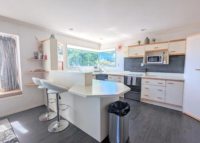 Available Now! Family Near Redwood Forest *